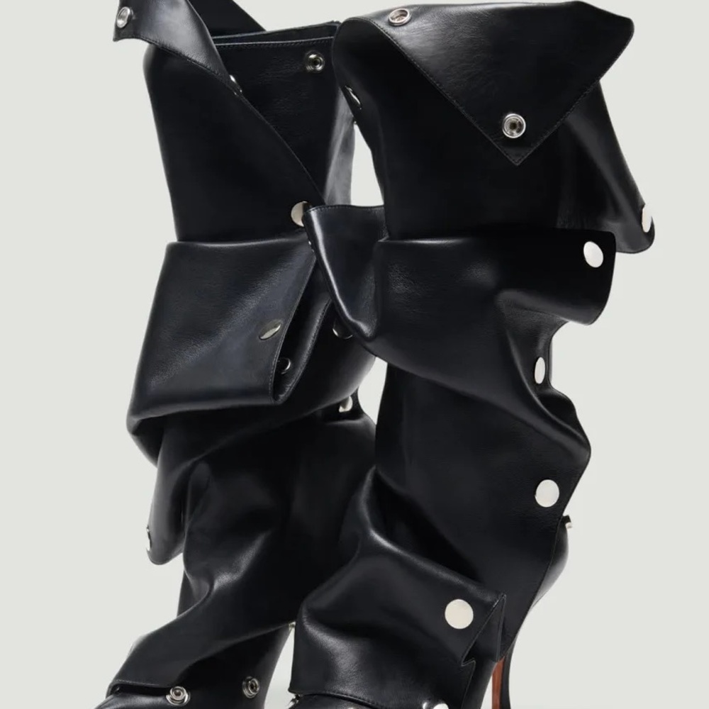 Stylish Black Leather Fold-Over Women's Boots